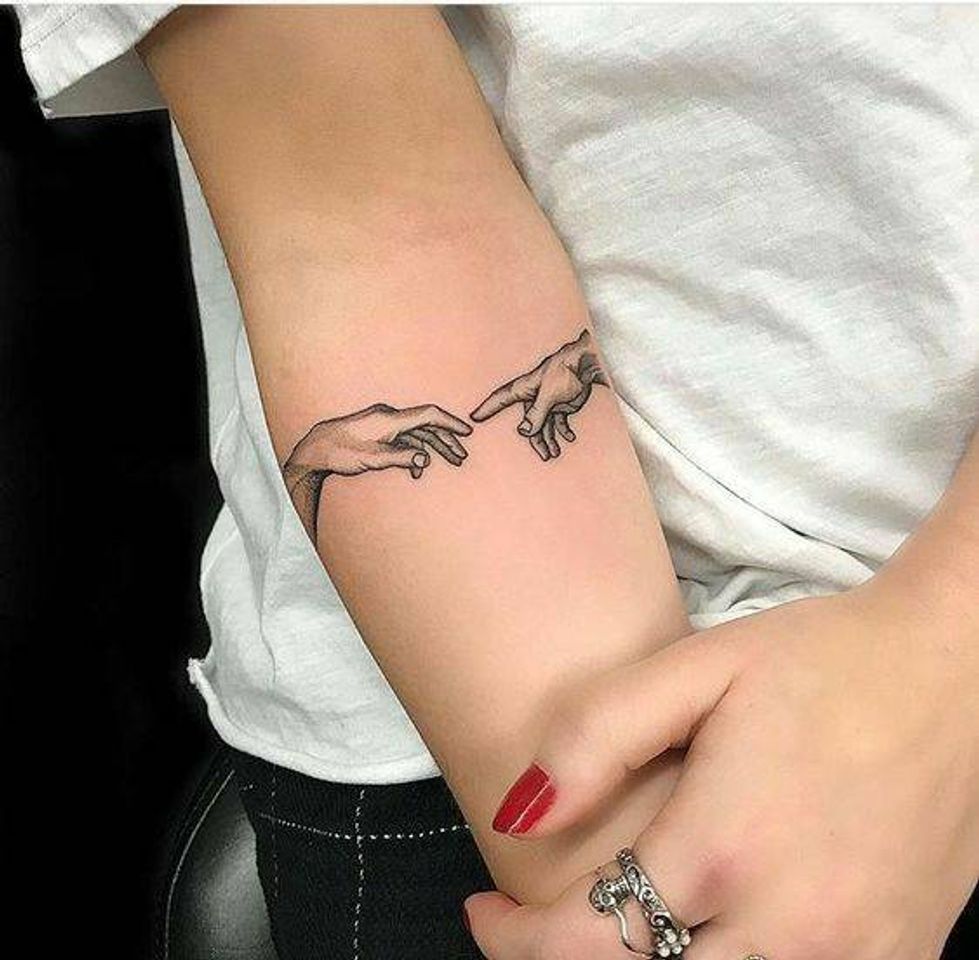 Moda tattoo a criação de Adão 