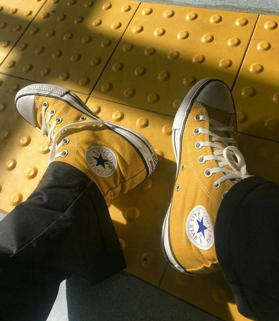 Moda all star amarelo