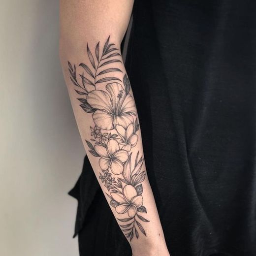 Eu amo tattoo de floresss 😍😍😍