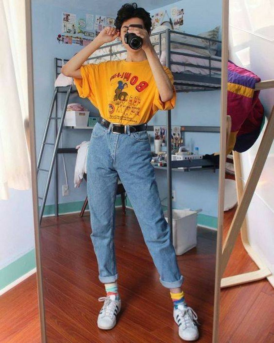 Fashion 90s outfit 