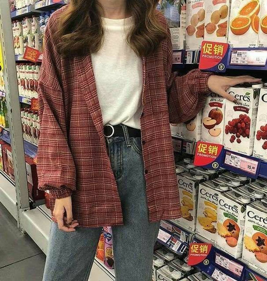 Fashion 90s outfit 