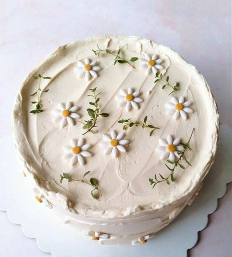 daisy flower cake 