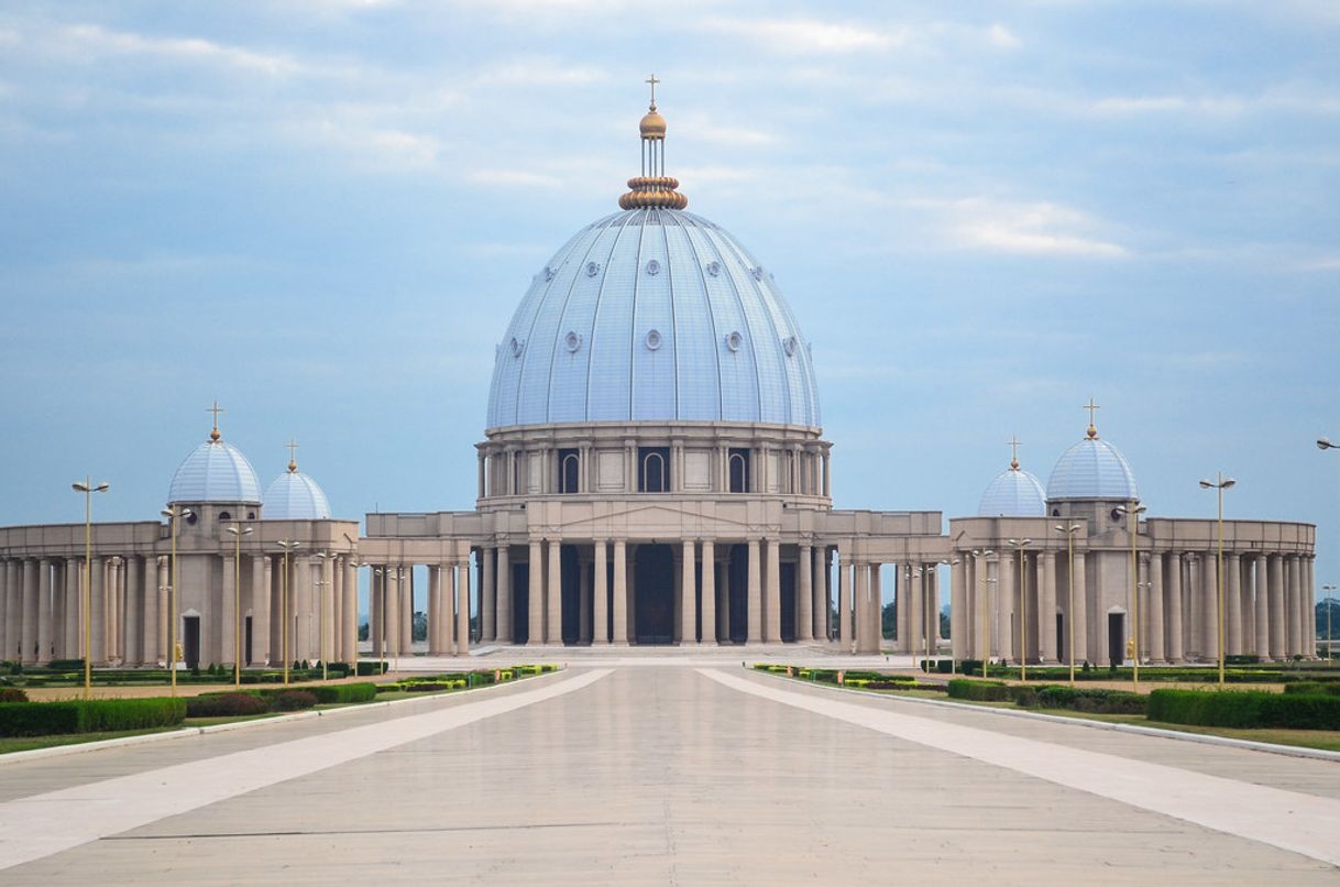 Lugar Basilique Notre-Dame de la Paix