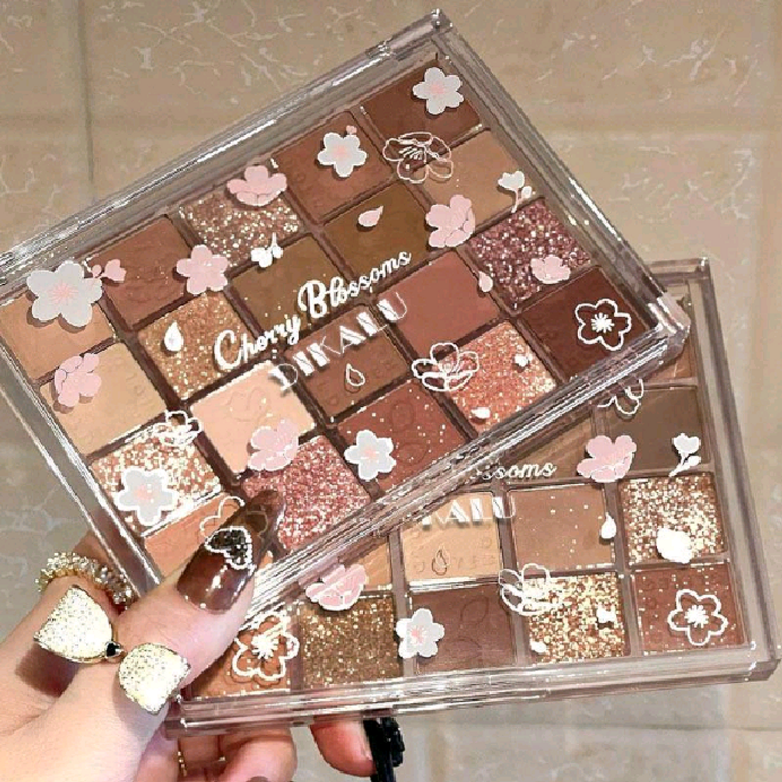 Belleza 0Paleta de sombras com 18 cores Paleta de maquiagem para os olhos Kit de maquiagem para sombras fofinho