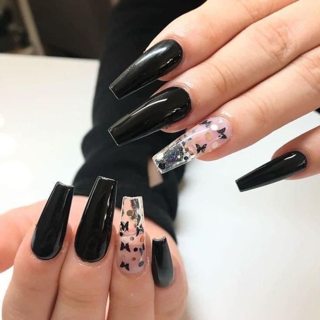 Moda Black nail 