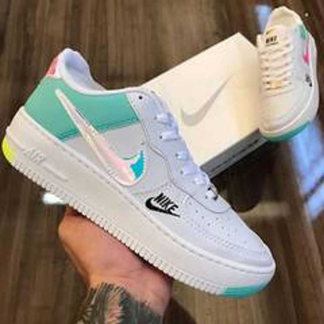 Moda Tênis Nike Air Force Lv8 Holográfico 