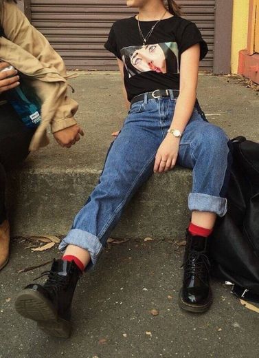 Calça mom Jeans.