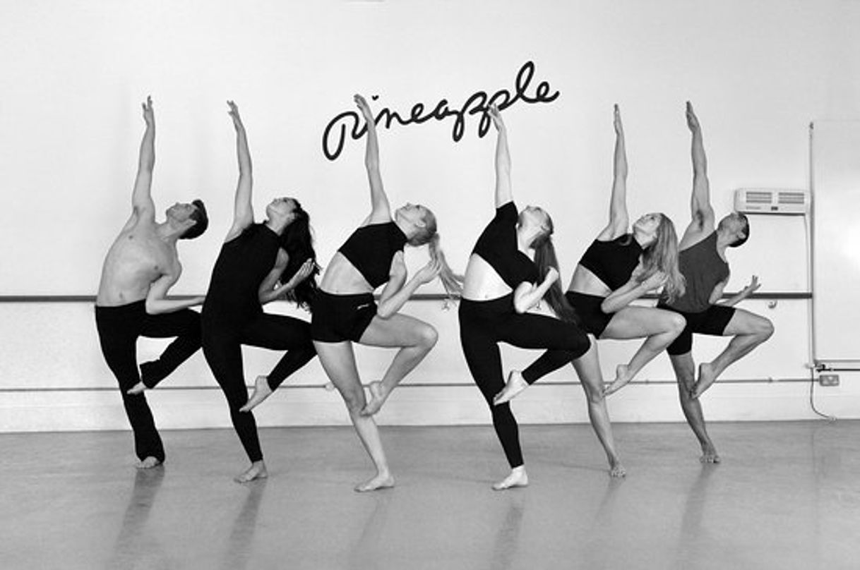 Lugar Pineapple Dance Studios