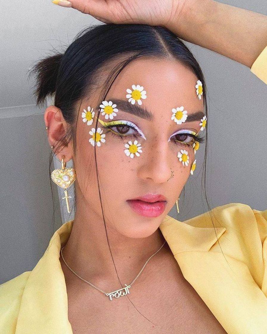 Makeup flowers