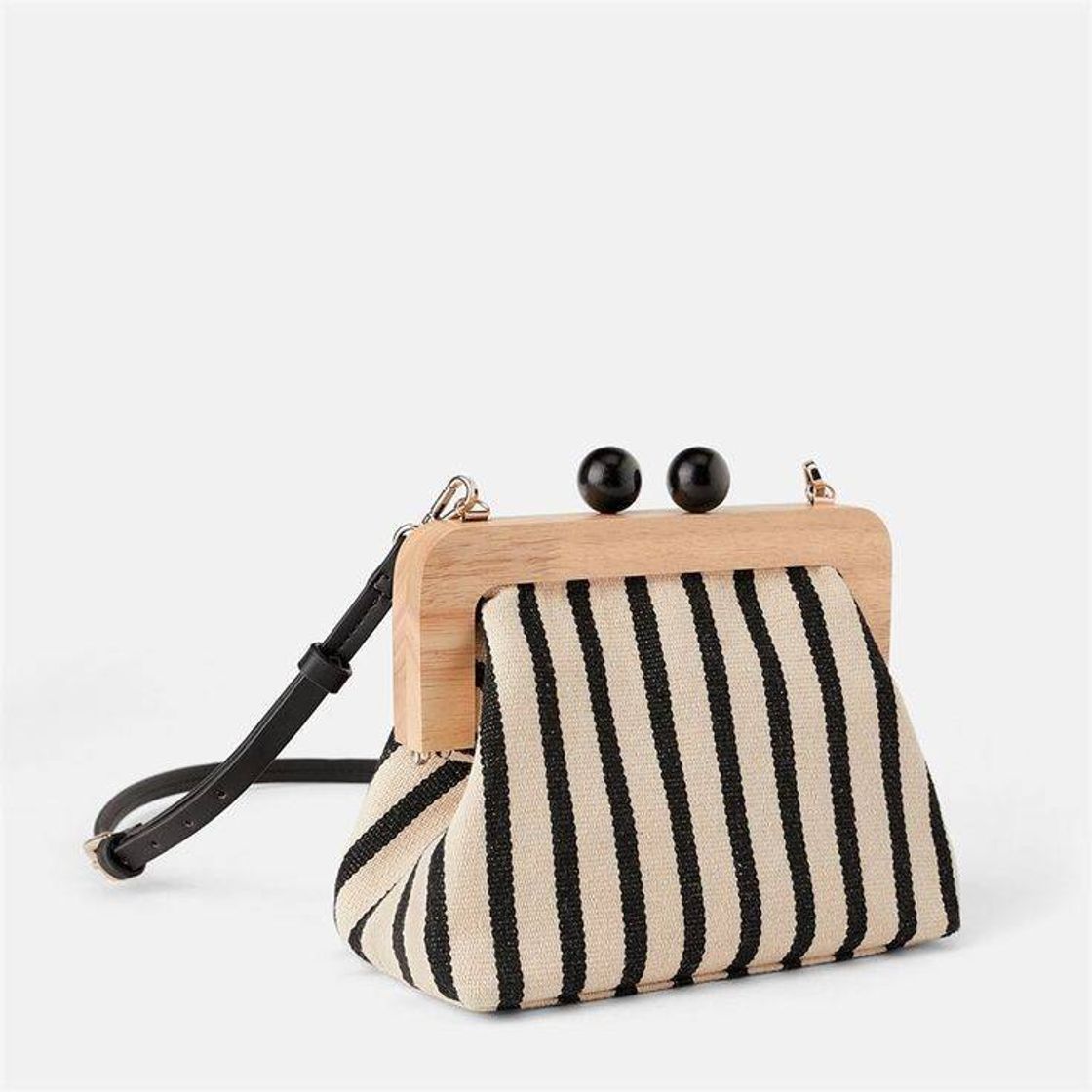 Product Bolsa listrada modelo Zara