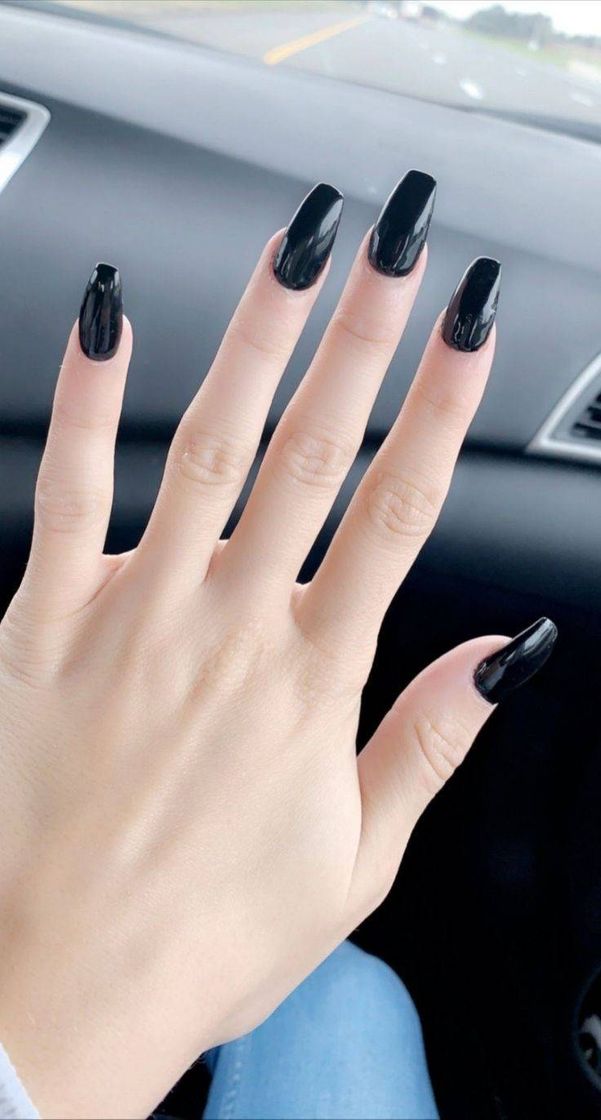 Moda unhas pretas 