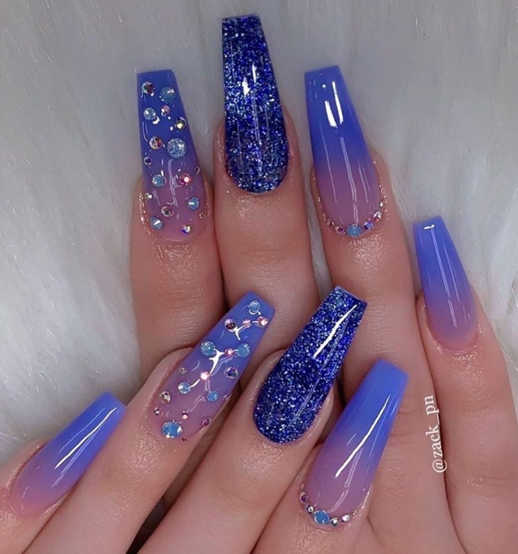 Moda Nails