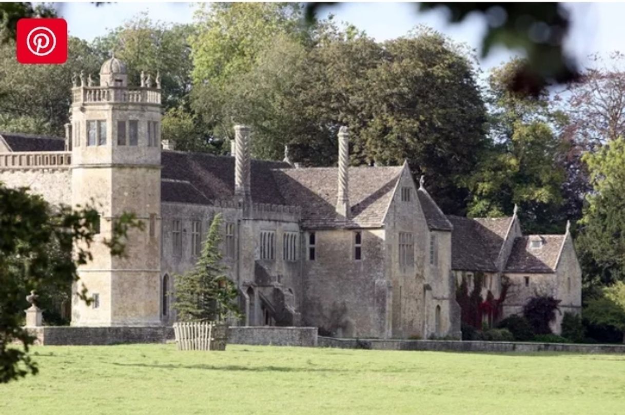 Place Lacock Abbey