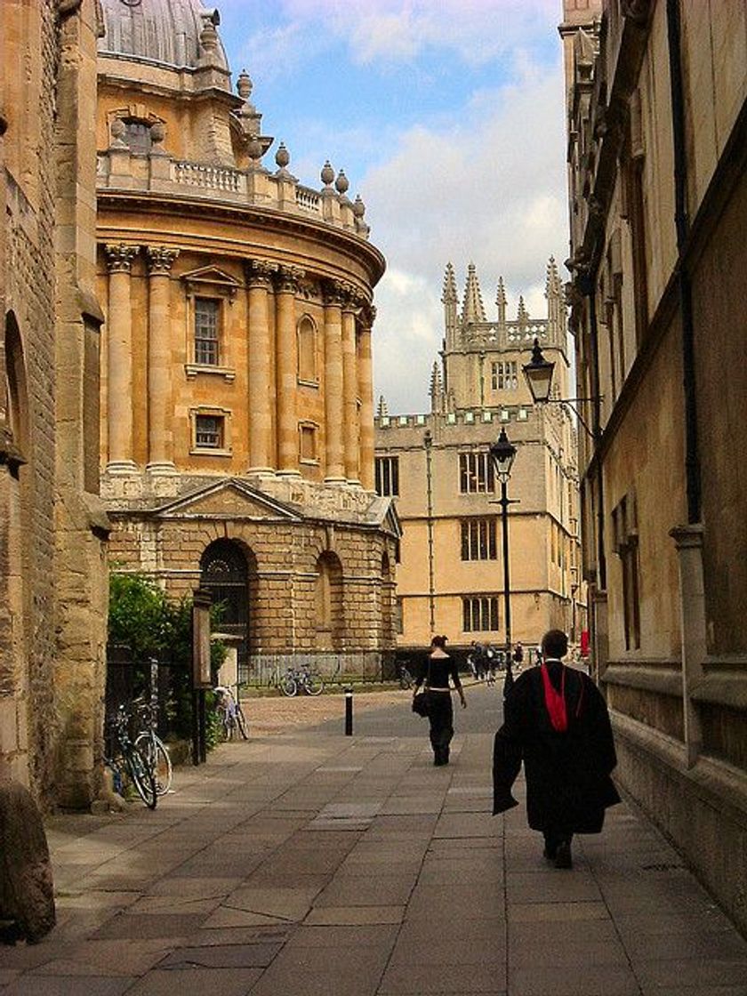 Place Radcliffe Square