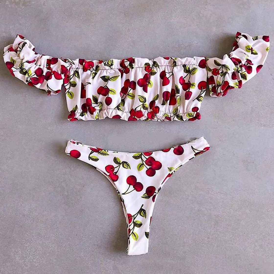 Producto Bikini Blanco con Cerezas