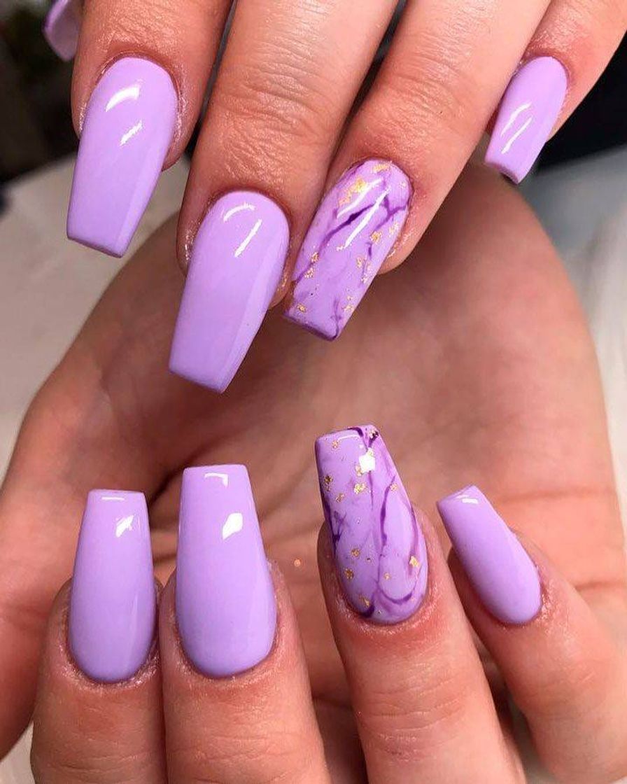 Moda unhas lilás mármore 💜