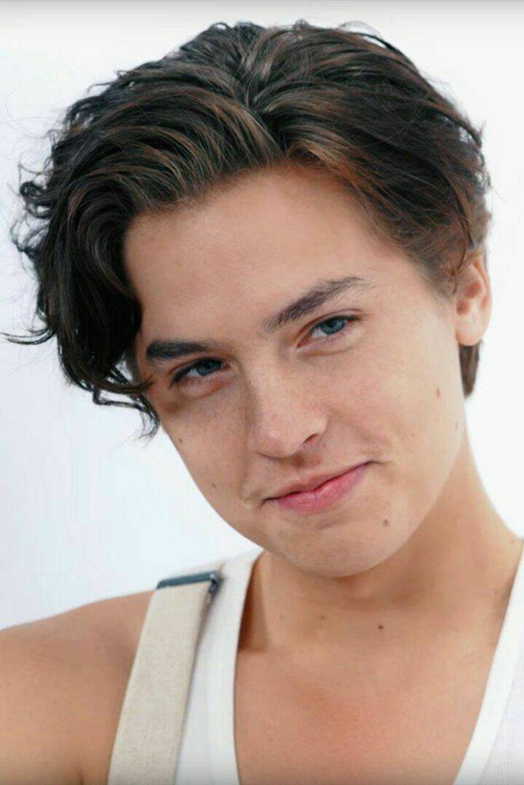 Moda Cole Sprouse 💛