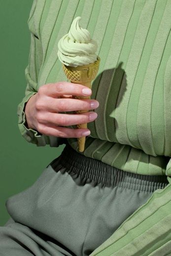Green ice cream 