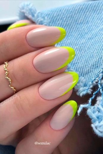 Nails neon 
