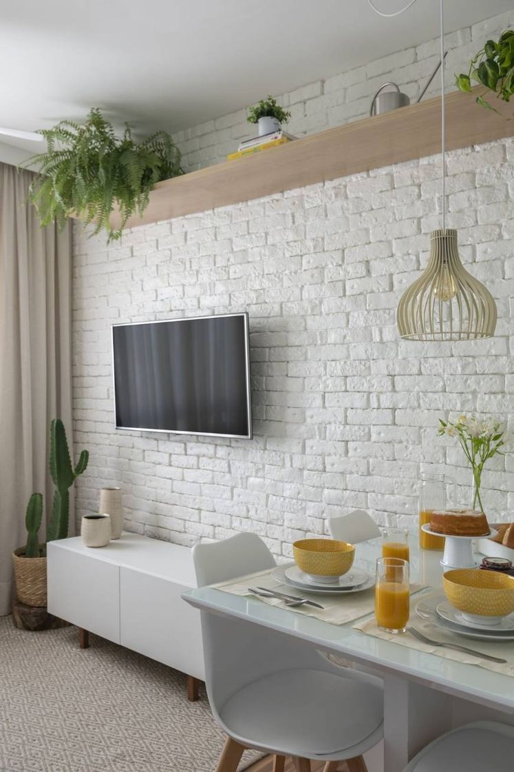 Moda Sala de jantar com decoração minimalista e plantas