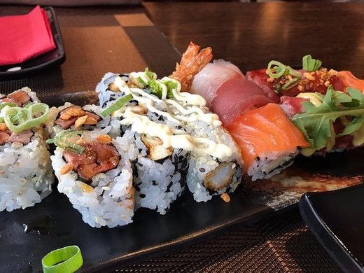 Yoshi - Sushi & Japanese Grill