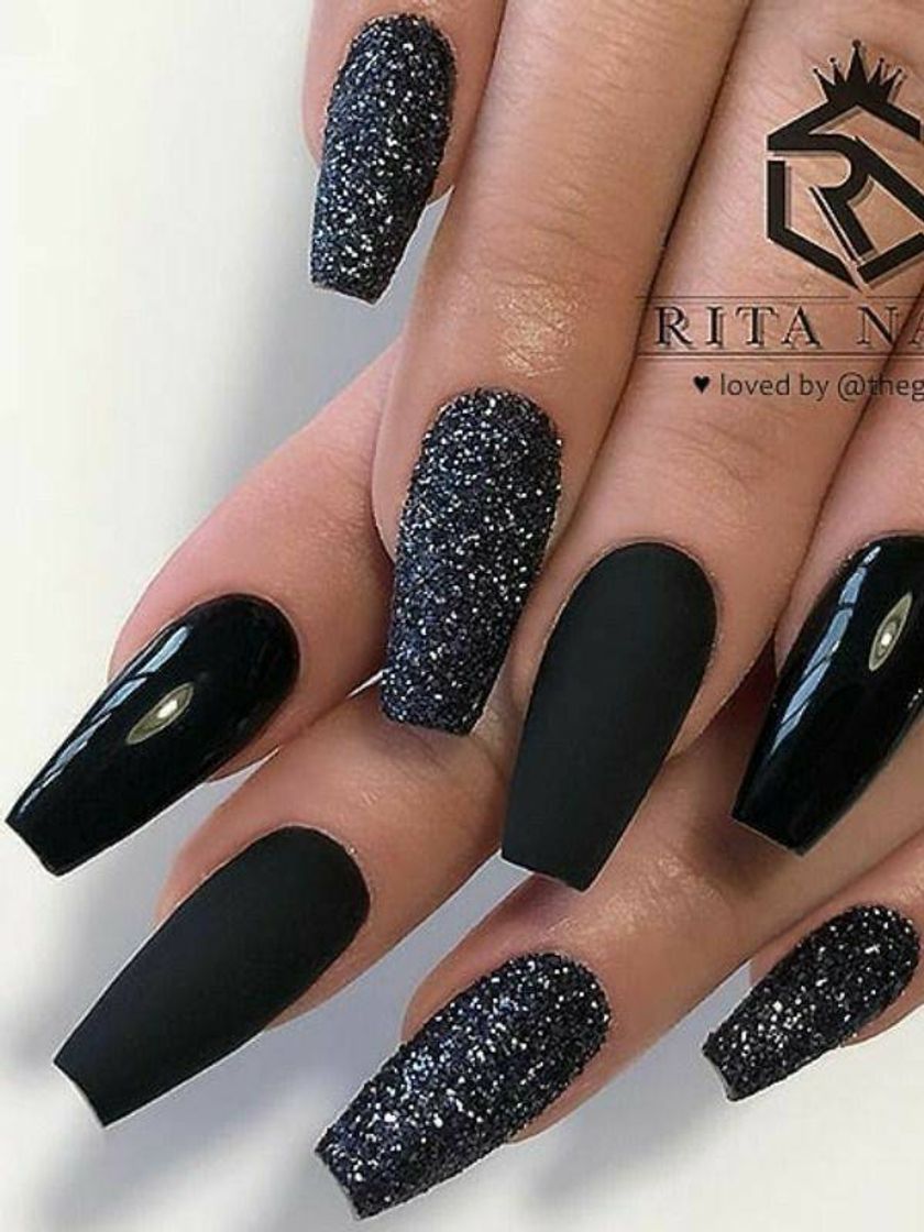 Fashion black nails