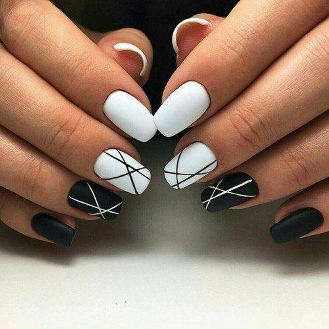 Moda Nails🤍🖤