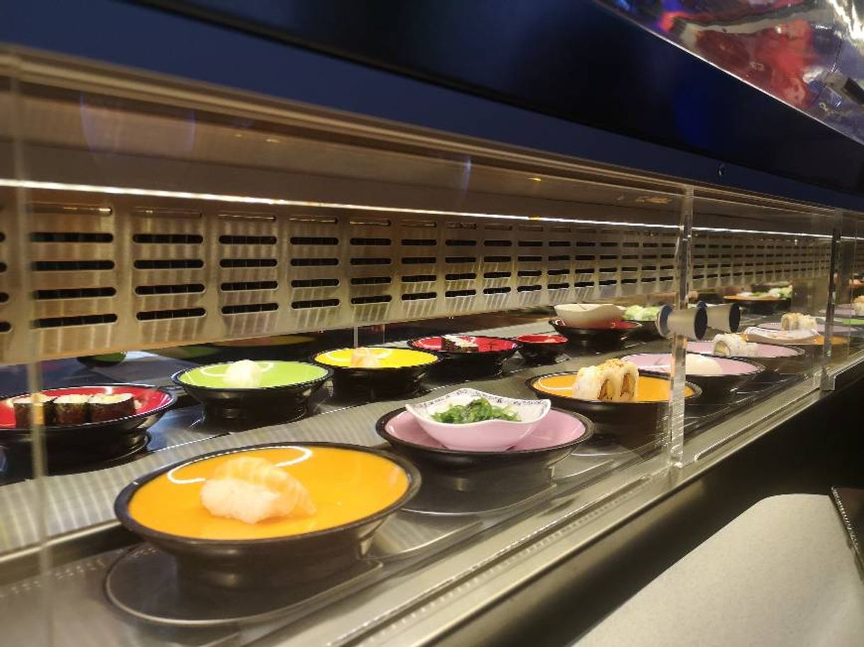 Restaurants Running Sushi in Osaka