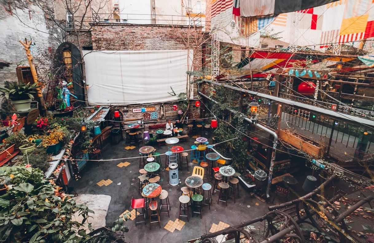 Place Szimpla Kert Budapest 