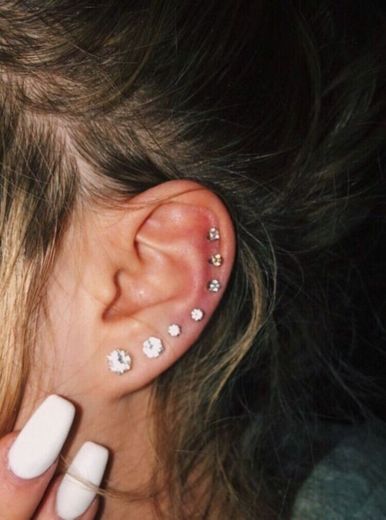 Piercing na orelha