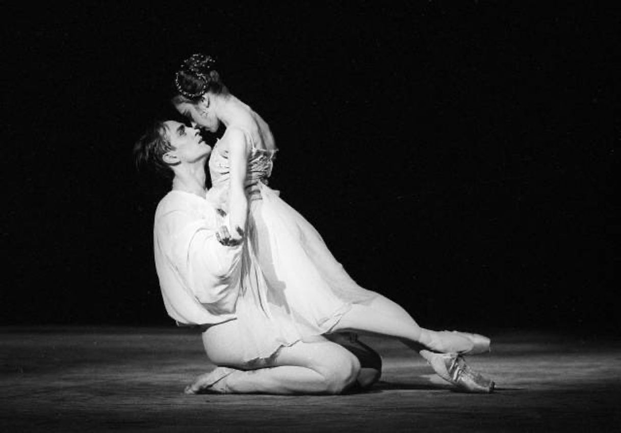 Social Irek Mukhamedov (Romeo) and Viviana Durante (Juliet) 🤍✨