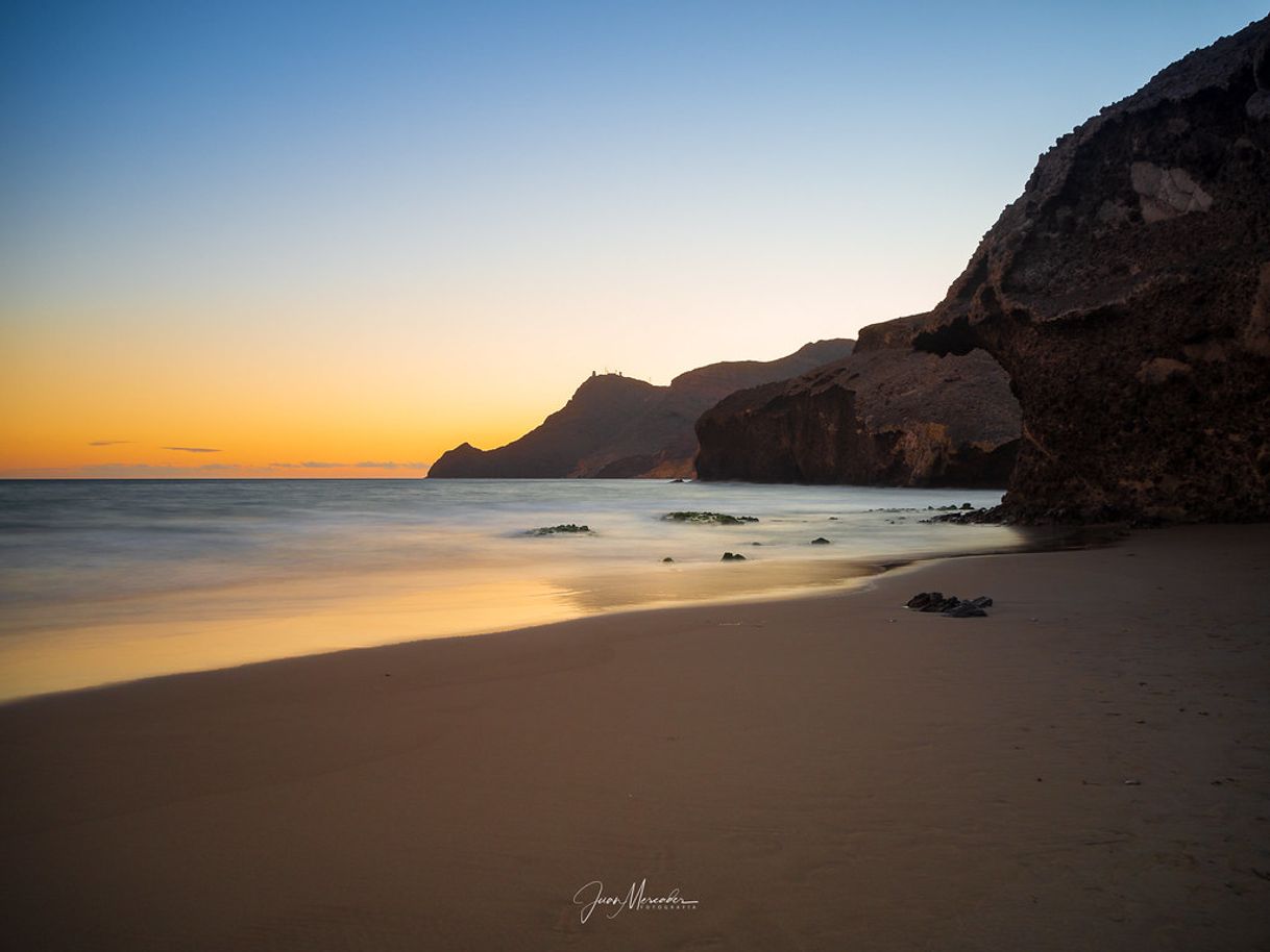 Places Cala de la Media Luna