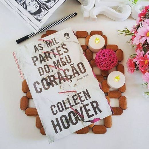 Livro (Collen Hoover)