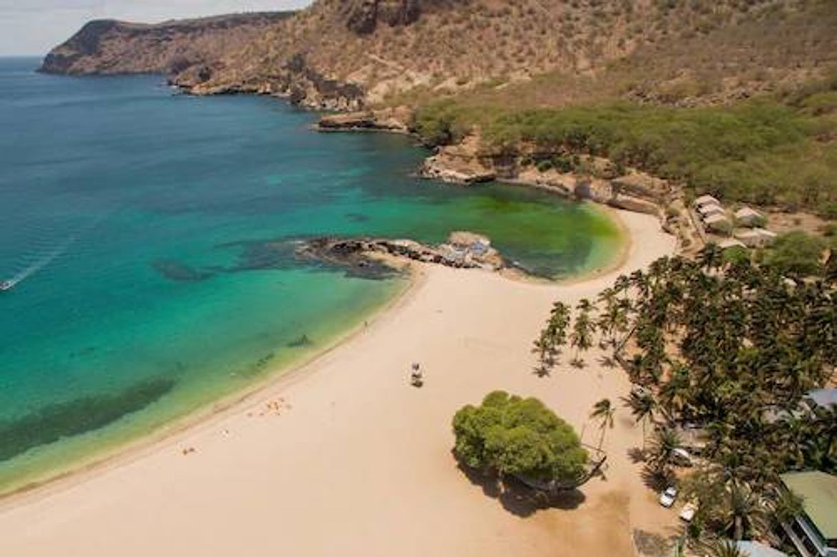 Lugares Praia de Baía Verde -Tarrafal