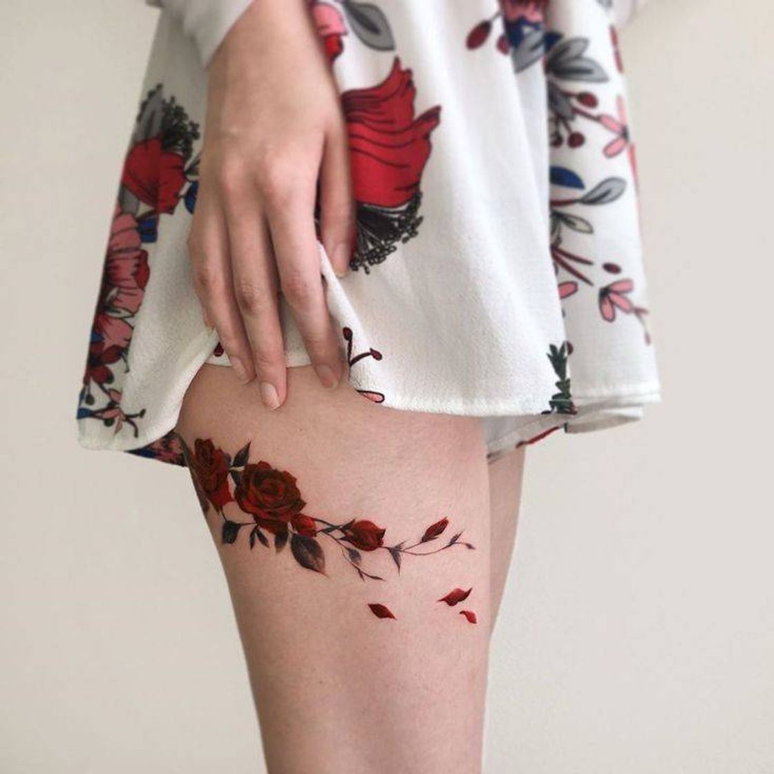 Fashion Tatuagem na perna