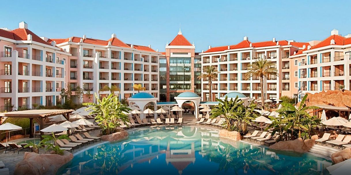 Lugar Hilton Vilamoura As Cascatas Golf Resort & Spa