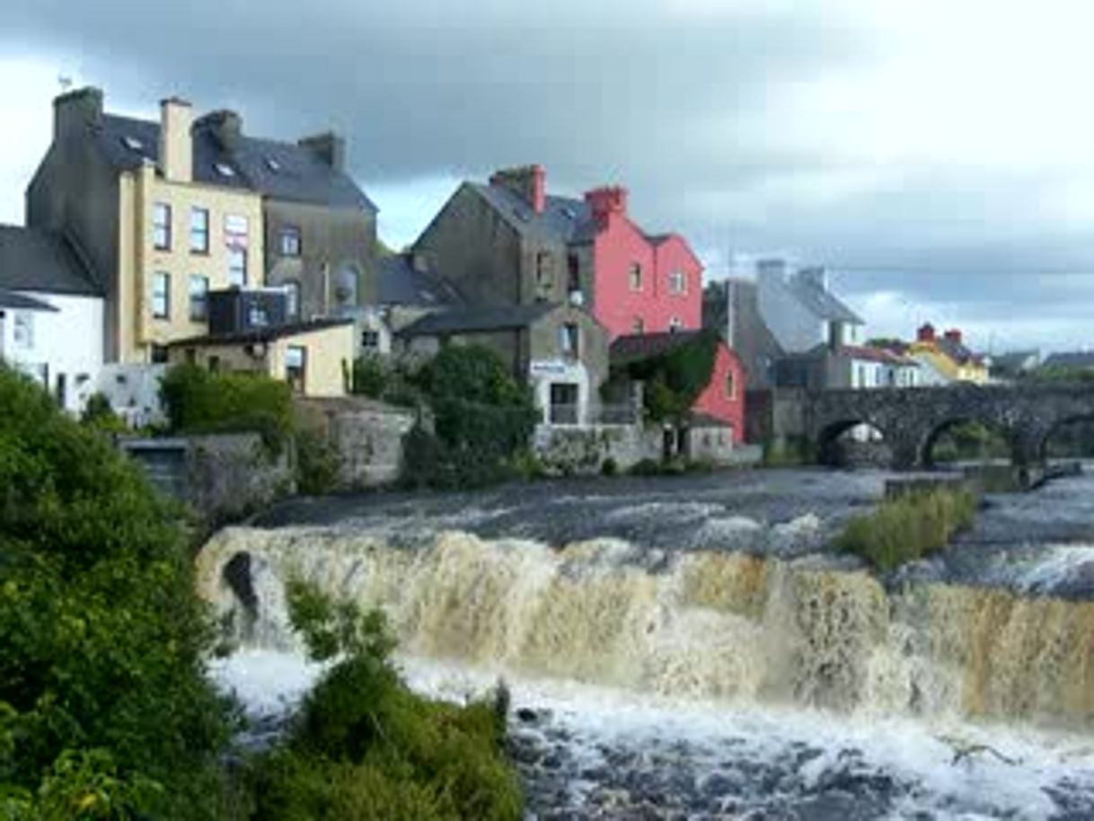 Place Ennistymon Cascades