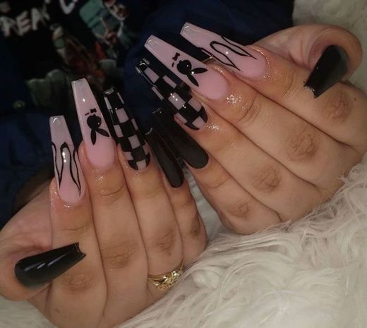 Playboy nails 🐇⛓✨
