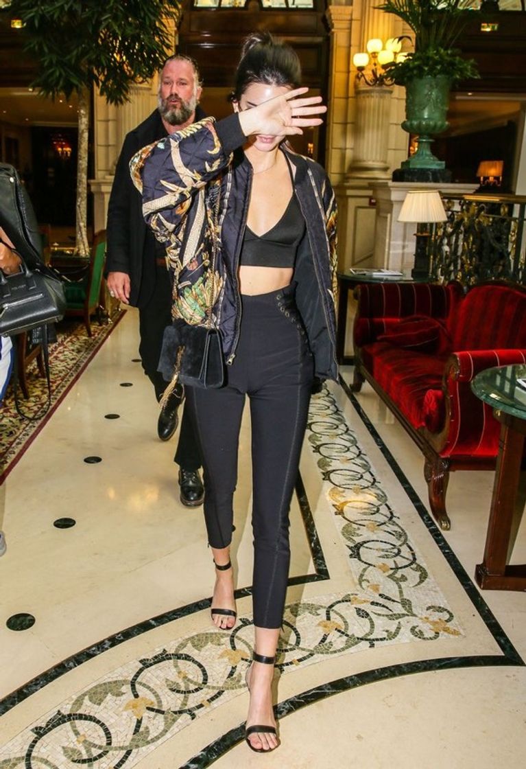 Fashion Look Black | Kendall Jenner