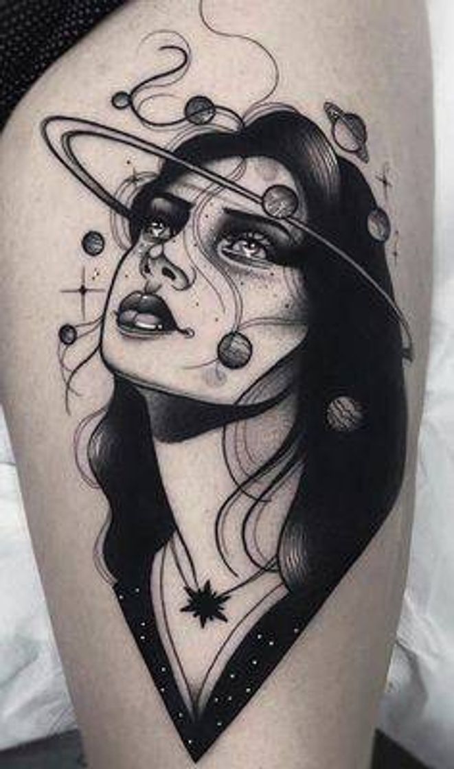 Moda Tatto na coxa