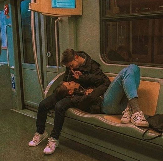 love on the subway 🚇✨