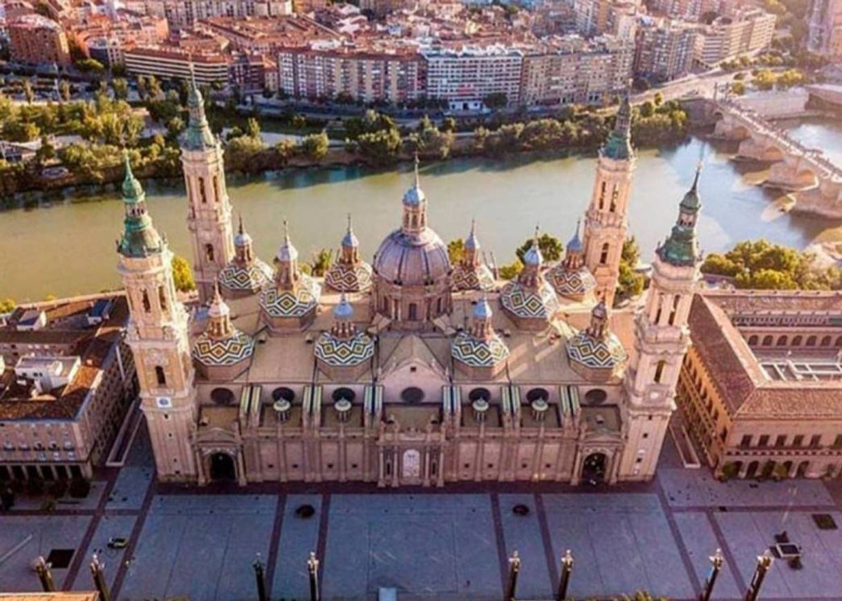 Lugar Basílica de Nuestra Señora del Pilar