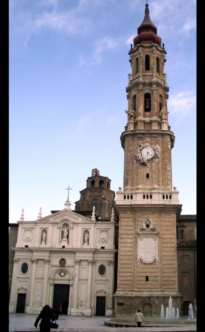 Lugar Catedral del Salvador de Zaragoza