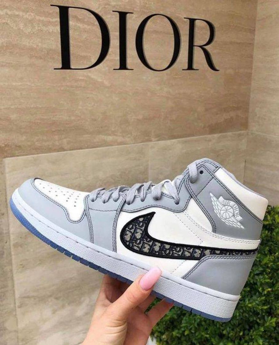 Moda Tênis jordan Dior 