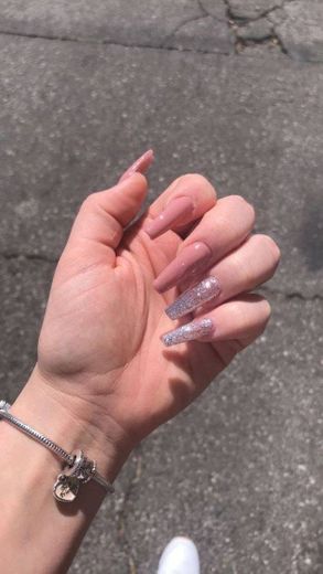 Glitter Nails 