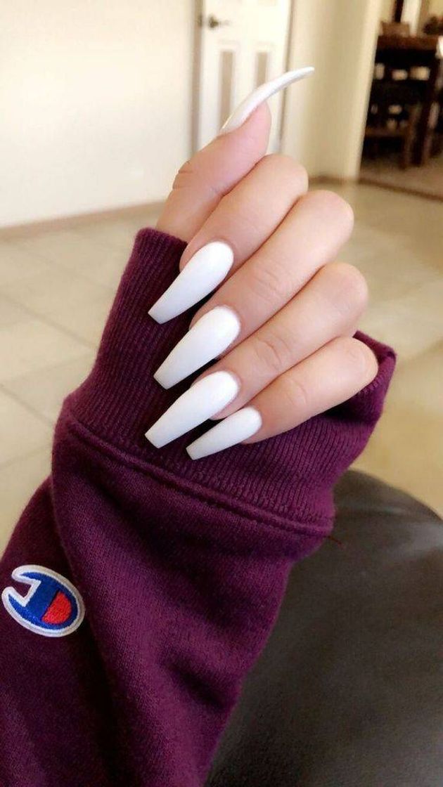 Moda White Nails 