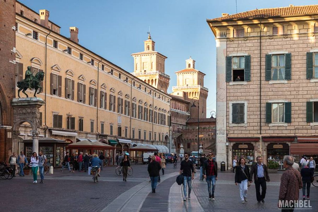 Place Ferrara