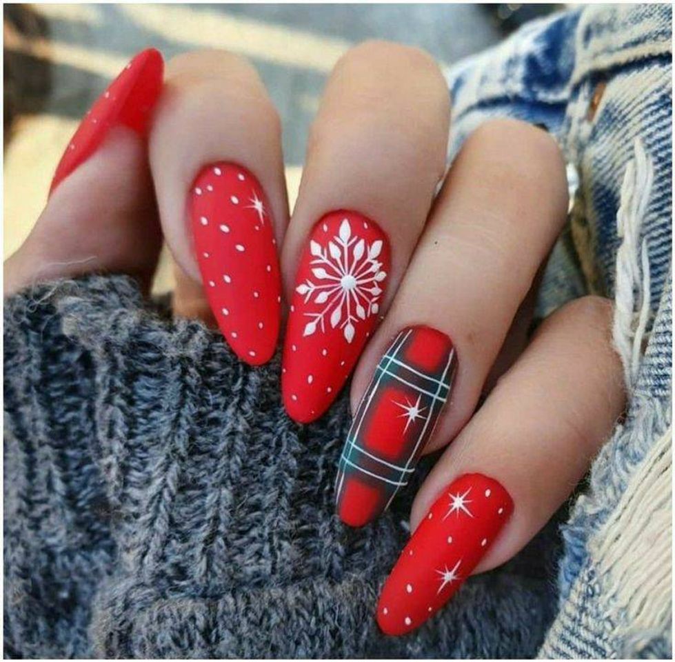 Fashion  RED NAILS 💅🏻❤️