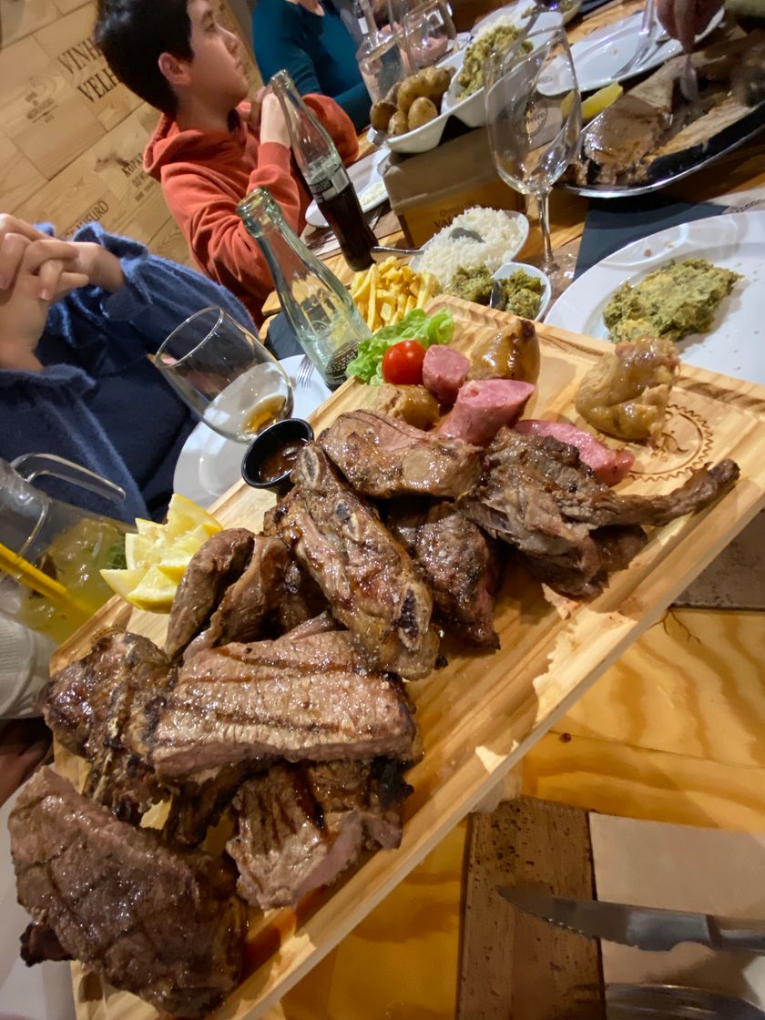 Restaurantes O Melro - Pão Quente e Petiscos