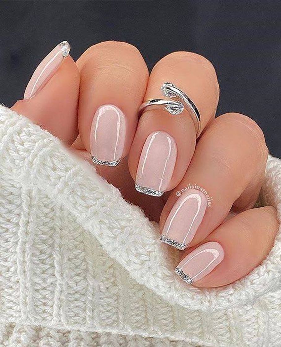 Moda unhas delicadas